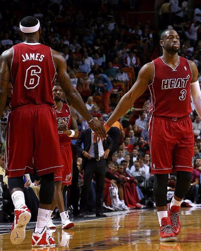 区弧顶的防 区弧顶的防