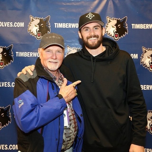 诺伊尔更像 诺伊尔更像